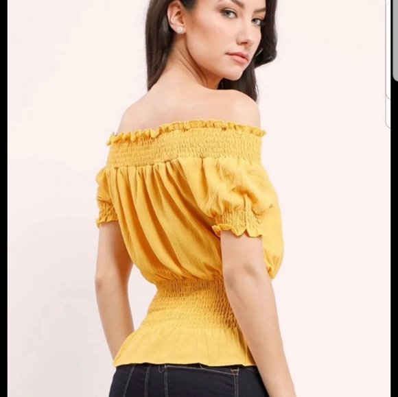 NWT Smocked Lace-Up Off The Shoulder Top - Picture 4 of 12
